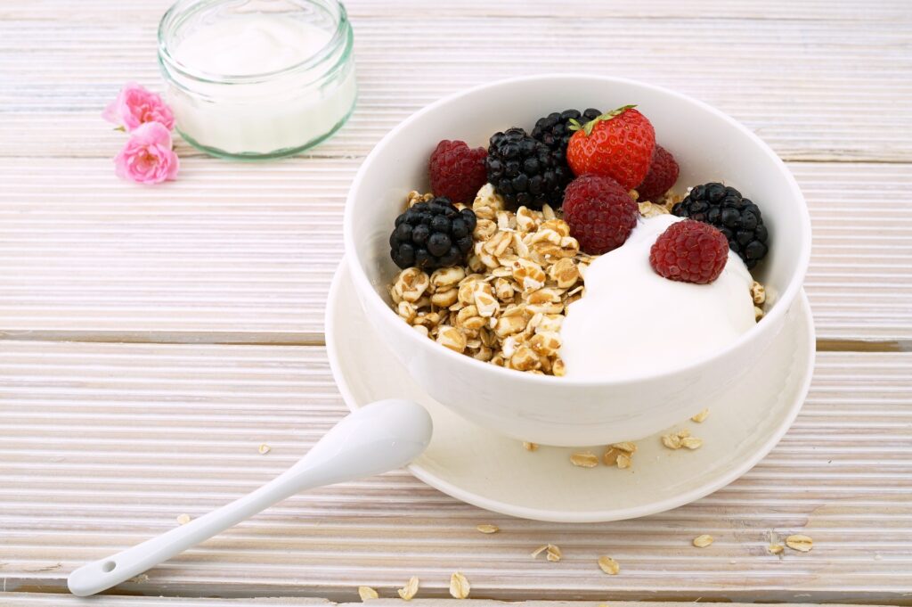 Oatmeal with Fruits and Nuts